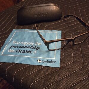 VGUC Eyebobs Style Guy Readers 1.25
